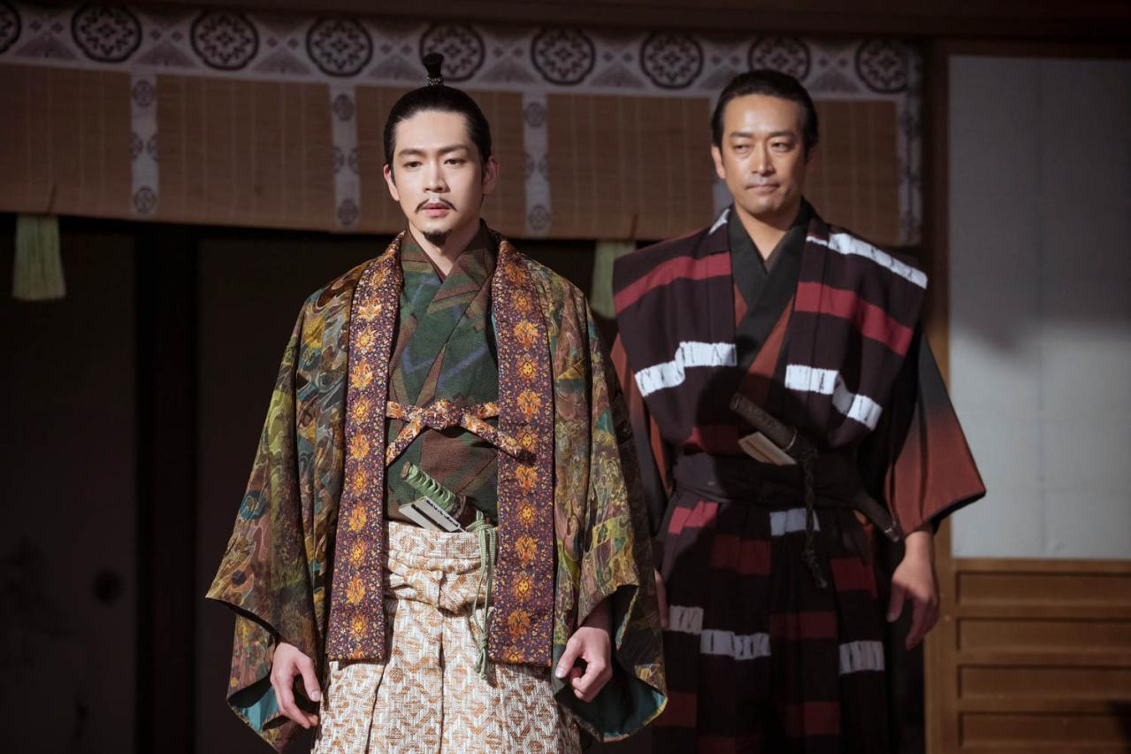 清須会議はこう描かれた！【豊臣兄弟！】三法師（清水伊織）と小袖で秀吉（池松壮亮）が主導権を握る（画像4）