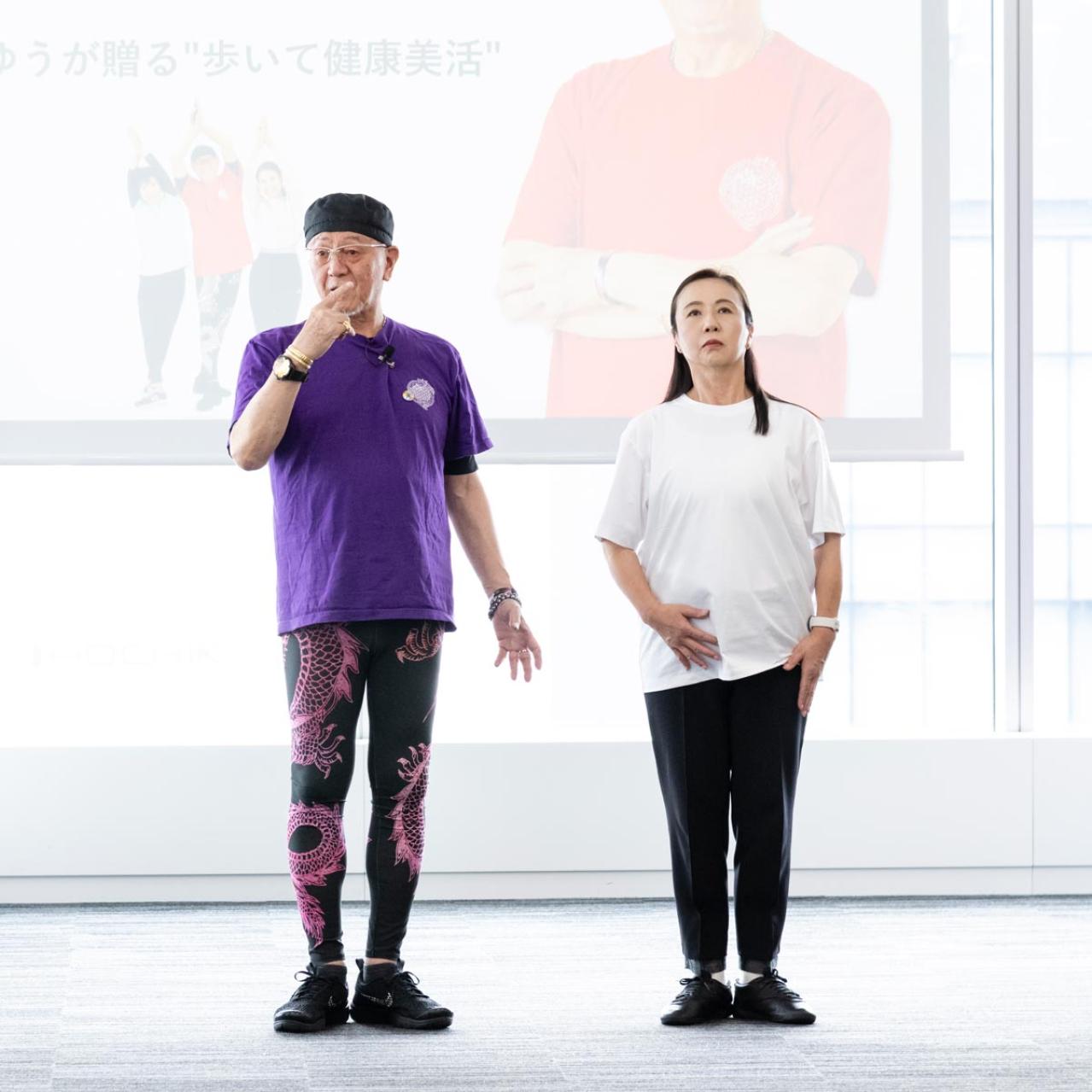 72歳・デューク更家の「健康になる歩き方」レッスン。合言葉は「気がついたら100歳だった！」（画像16）