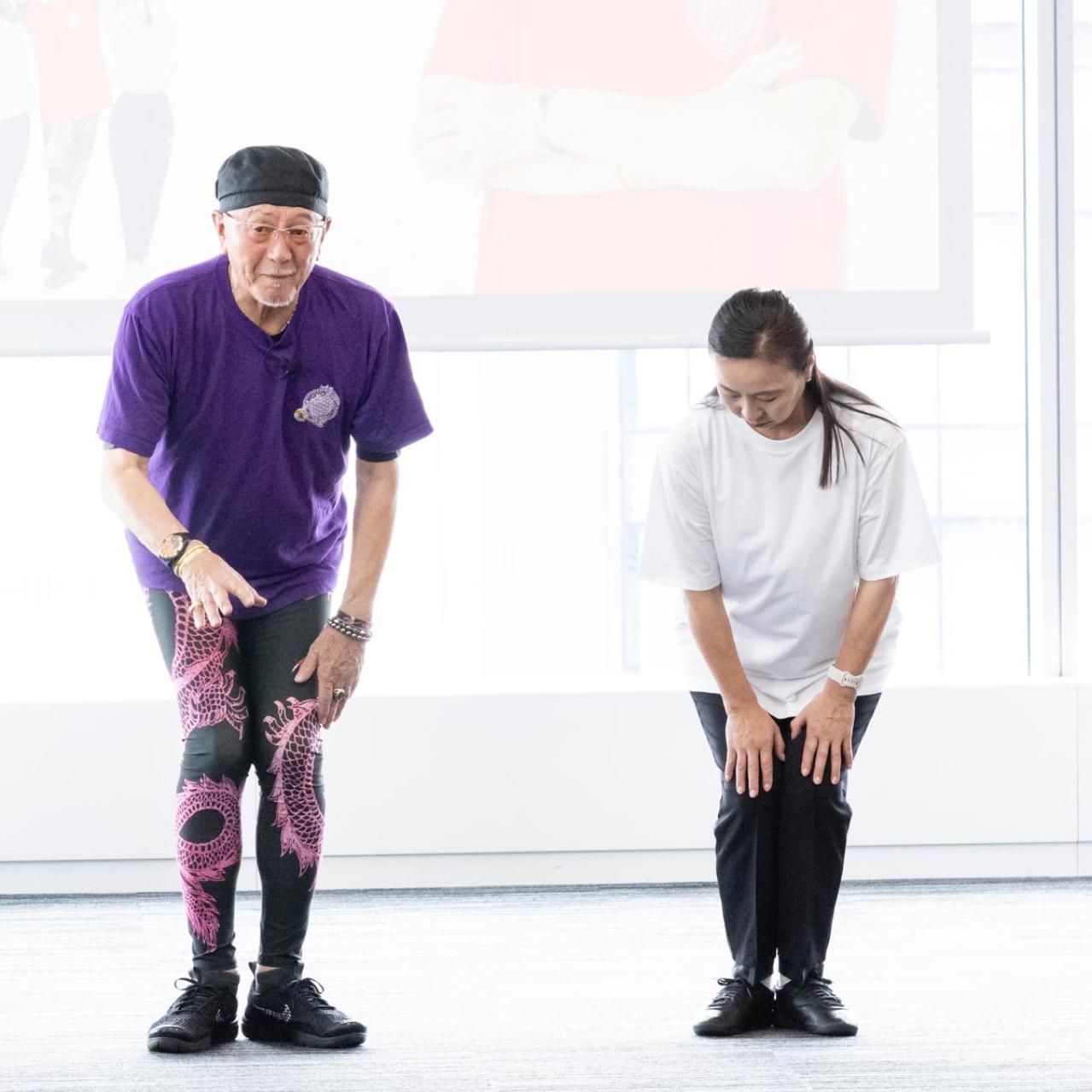 72歳・デューク更家の「健康になる歩き方」レッスン。合言葉は「気がついたら100歳だった！」（画像14）