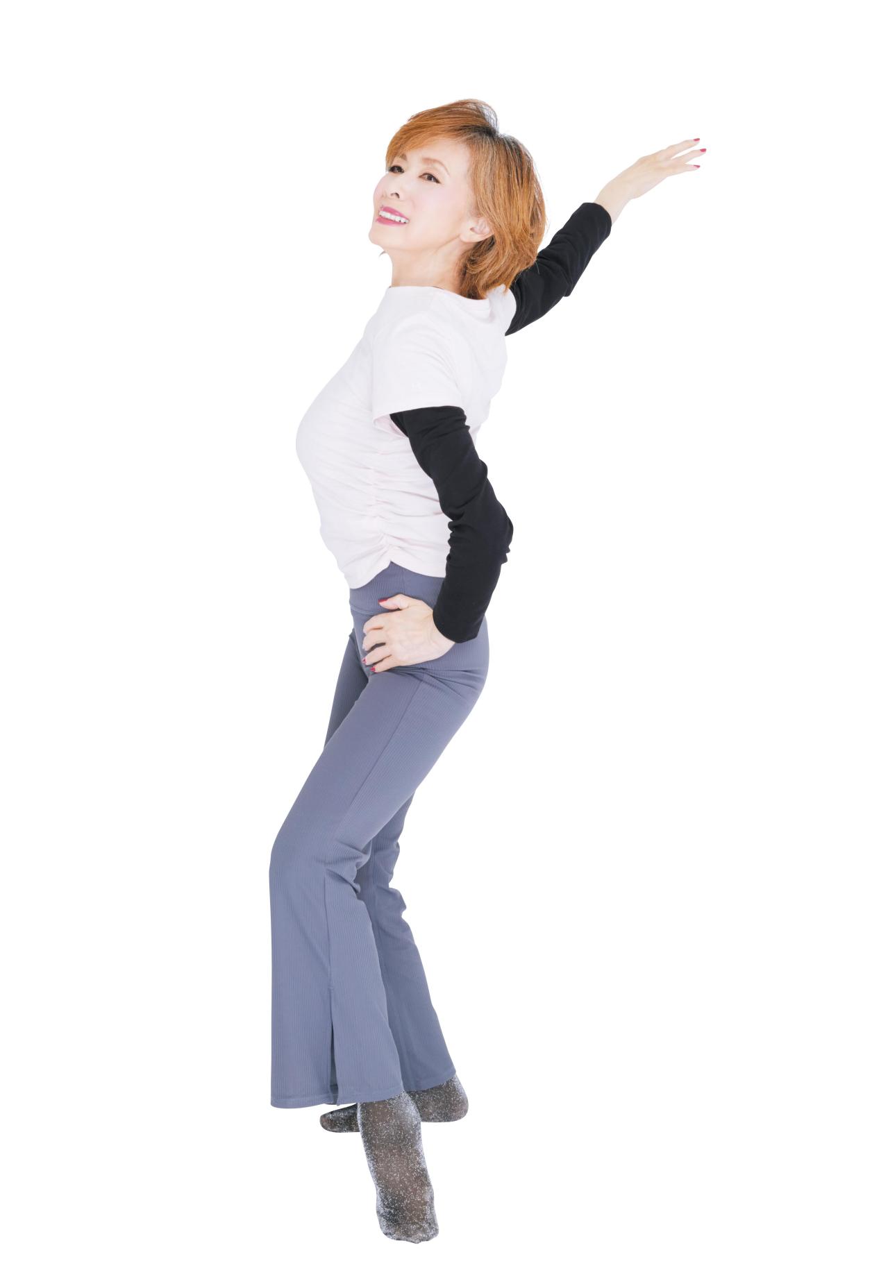 74歳で踊り、歌い、走り続ける【小柳ルミ子さん】の毎日習慣：ストレッチと食事でしなやかな体を保つコツ（画像2）