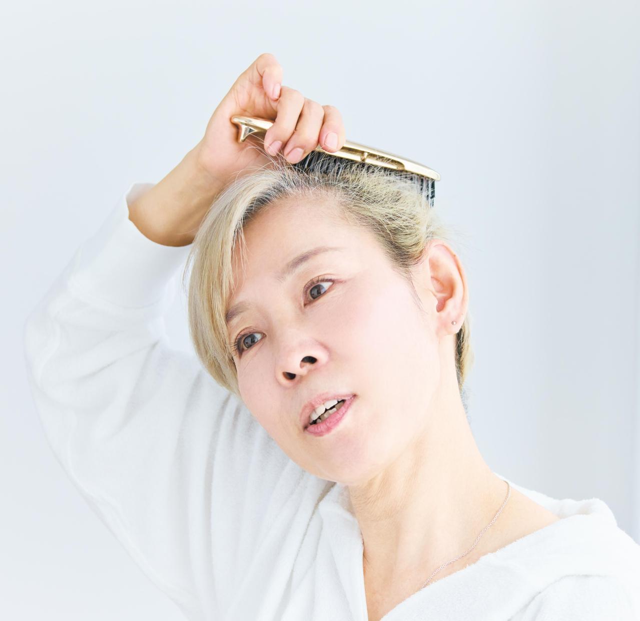 ヘアメイク職人・化け子さんに学ぶ、大人肌と髪の「落とすケア」習慣と薄づきメイクのコツ（画像9）