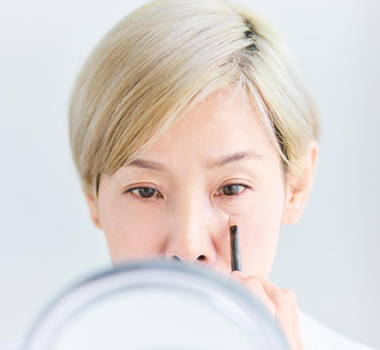 ヘアメイク職人・化け子さん【大人の肌・髪の悩み相談室】シミの厚塗り・たるみクマ・薄毛見えを自然に整えるコツ（画像11）