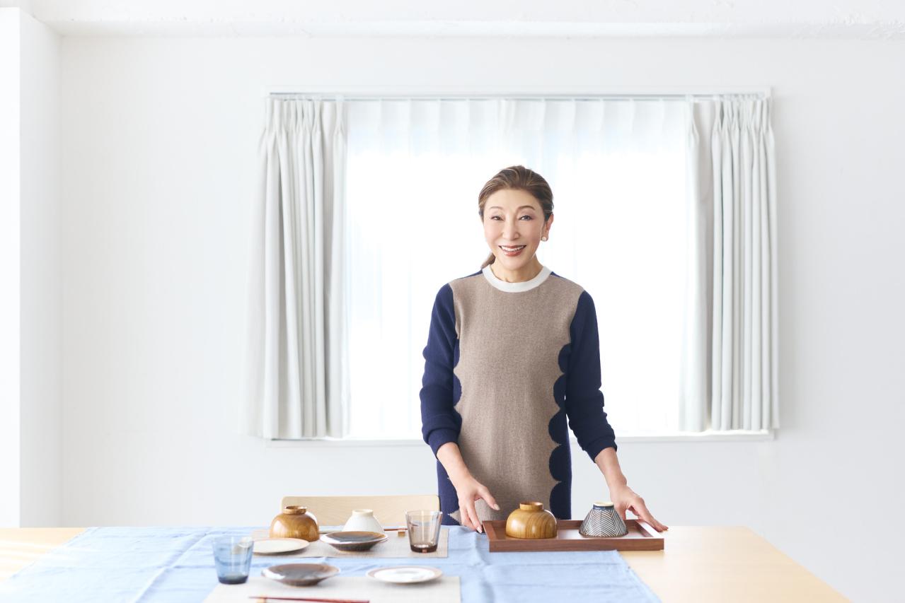 安藤和津さんのプチプラ美容ルーティンと指で「グリグリほぐす」習慣