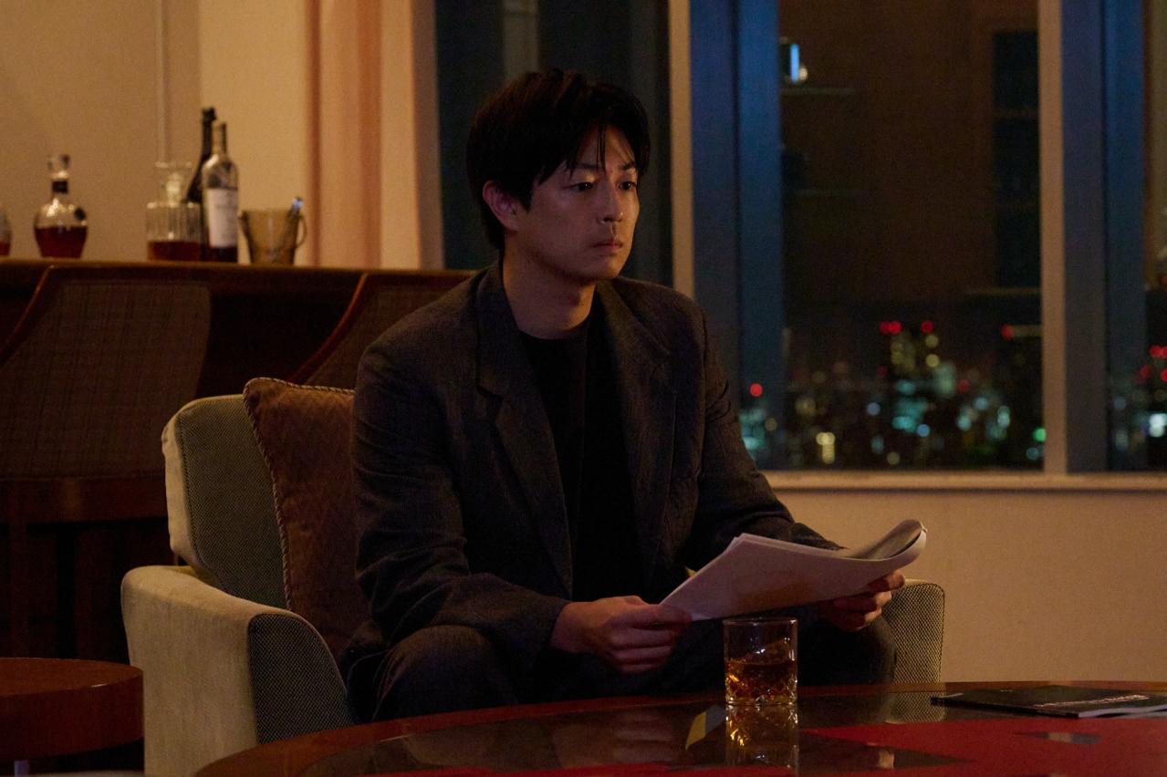 テレ東・新ドラマ【妻を引退します】第2話「権力者のパワーと闇」のあらすじは？ 娘の事故の真相を探るべく、元天才子役・鮎川穂奈未（朝日奈央）が芸能界復帰！（ネタバレあり）（画像3）