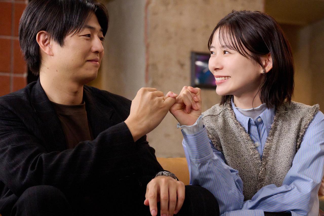 テレ東・ドラマ【妻を引退します】第5話「大スキャンダルの告発」のあらすじは？ 穂奈未（朝日奈央）と舞花（新川優愛）は子役時代に共演していた！？（ネタバレあり）