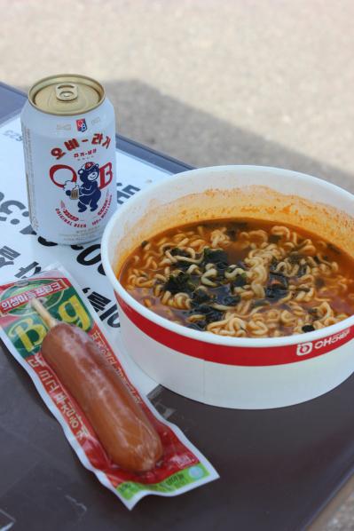 【韓国ドラマあるある】漢江で食べるラーメンは格別！コンビニで食べるカップ麺はなぜおいしい？（サムネイル画像7）