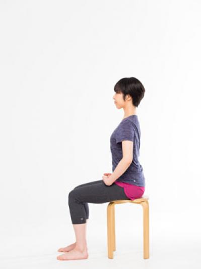 知ってる？腕を回して【腰痛予防】のやり方。座ったままで楽々！（サムネイル画像5）