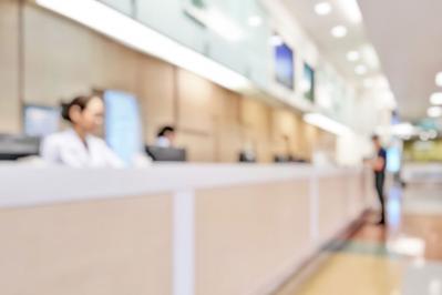 【おひとりさまの老後】入院時に必要な身元保証人。頼める親族がいない場合にはどうすればいい？（サムネイル画像2）