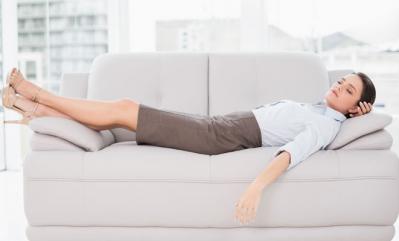 夜の頻尿・尿漏れが気になる人へ。50代以降がランチの後に心がけたいことは？（サムネイル画像2）