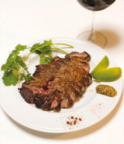 【牛肉の保存方法】初心者でも簡単！ステーキ肉を柔らかく焼き上げる保存テクニック（サムネイル画像3）