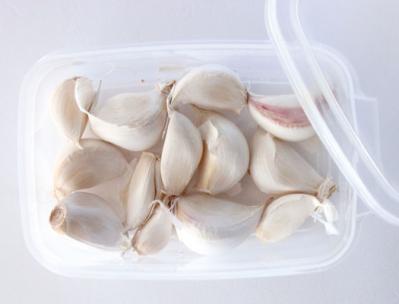 【保存版】にんにくをスカスカにさせない！冷蔵・冷凍・天日干しの正しい保存法（サムネイル画像2）