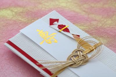 わが子の結婚式での親のマナー【主催者側が用意するご祝儀やお礼の目安】（サムネイル画像2）