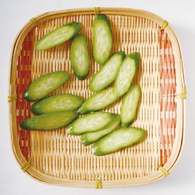 【きゅうりの保存方法】を徹底解説！常温・冷蔵・冷凍で長持ちさせるコツと簡単レシピ（サムネイル画像2）
