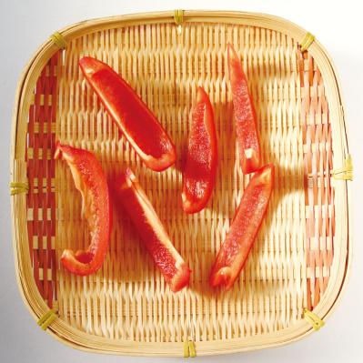 【パプリカ】の保存方法。使うぶんだけ、上手に長もちさせるコツは？（サムネイル画像2）