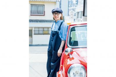 めがね選びの達人に聞く、どんな色みの服とも相性のいいめがねとは？　マチュア世代めがねスタイル第2回