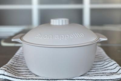 どっしりとした「よいおなべ」を使ってきた人が、【スリコ】の「ビストロヌードル」を使っている理由