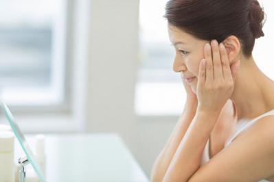 50代　安心してきれいになる、初めての美容クリニック選び。キャンペーン価格はお得なの？（サムネイル画像3）