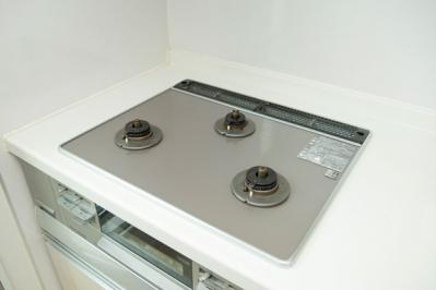 【コンロまわり】の掃除で活躍する特殊な「ぞうきん」とは？100円ショップでも見つかる！（サムネイル画像8）