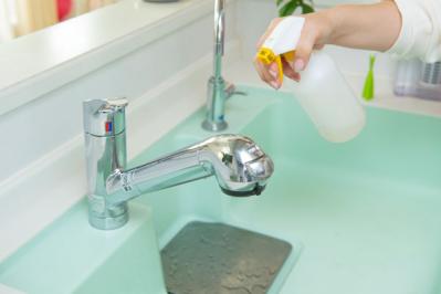 【蛇口のくもり・シンクの水あか】が重曹とクエン酸でピッカピカ！ラクラク掃除術（サムネイル画像2）