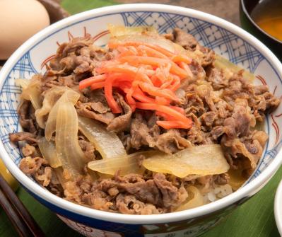 お店の味を家庭で再現できる【牛丼】の調味料とは？ レトロな味つけも紹介（サムネイル画像3）