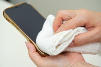 水ぶきできない電化製品を、キレイにするコツは？【リモコン・スマホ・電気スイッチ】（サムネイル画像5）