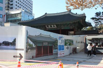 韓国ドラマのロケ地の聖地！ 徳寿宮の石垣通り沿いにできた、シックな器屋さんを訪ねて（サムネイル画像15）