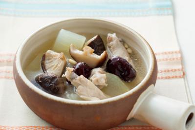 【脂肪燃焼ダイエットスープ】免疫力アップ、 冷えを改善！ 漢方食材をプラスした「 薬膳バージョン」（サムネイル画像2）