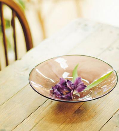 中目黒のフラワーショップ farver オーナーの自宅。「ジグザグに植物を配置する」と、こんなにすてき！（サムネイル画像23）