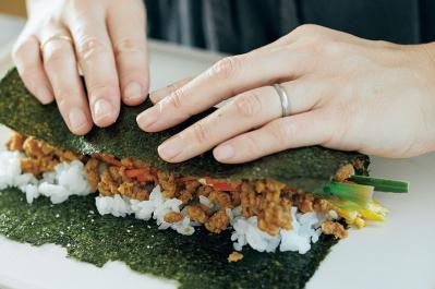 シンプルライフ研究家マキさんの 旬を味わう「半調理」の秘密とは？