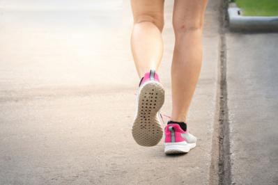 薄毛予防にいい「お風呂の温度は？」「摂るべき食材は？」明日からできる生活習慣を徹底解説（サムネイル画像3）