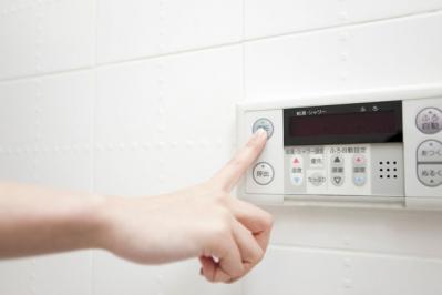 薄毛予防にいい「お風呂の温度は？」「摂るべき食材は？」明日からできる生活習慣を徹底解説（サムネイル画像4）