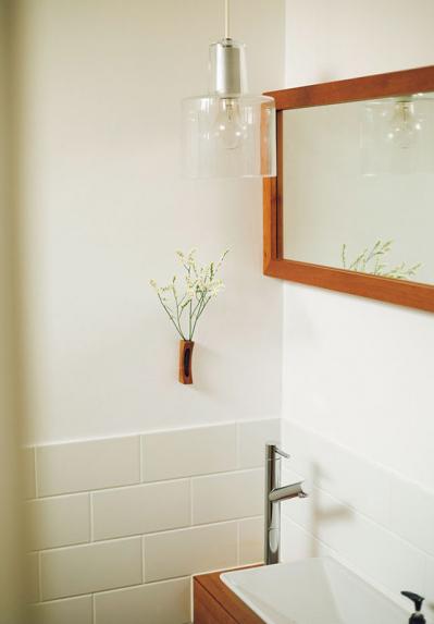 植物と暮らす幸福感ってこんな感じ！　人気インスタグラマーの「光と土を大切にした」インテリア（サムネイル画像13）