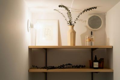 中古マンションだけど「森に住んでいる感じ！」部屋に大きな木のある【インテリア実例】（サムネイル画像14）