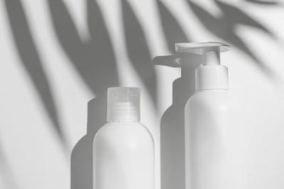 50代からのNGヘアケアをチェック！　ボリュームダウンを進行させないブラッシング、シャンプー、ドライヤーの使い方（サムネイル画像2）