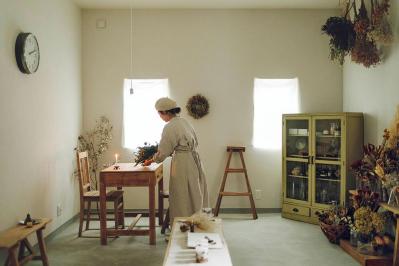 【素敵なあの人の家時間】ブイロガー・暮らしのつづりさん「海辺の平屋で“小さく暮らす”がテーマです」（サムネイル画像）