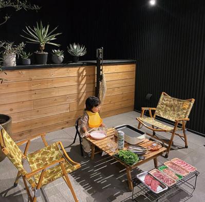 インスタグラマー【yuri___1115さん】のお宅を拝見！ ヴィンテージのインテリア、作家の器、猫たち｜素敵な人の家時間（サムネイル画像4）