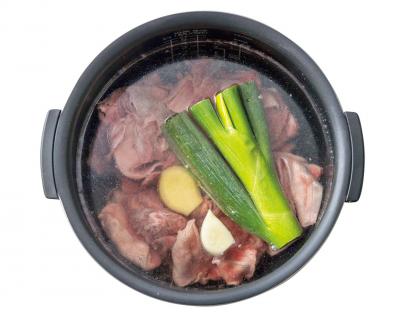 炊飯器で楽々！トロトロ柔らかな牛すじ煮込みの作り方（サムネイル画像2）