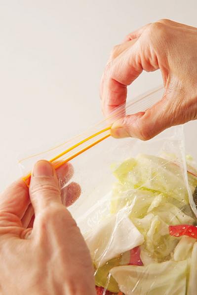 たった１時間漬けるだけ！キャベツのサラダ漬けで野菜不足を解消。きゅうりのサラダ漬けも（サムネイル画像6）