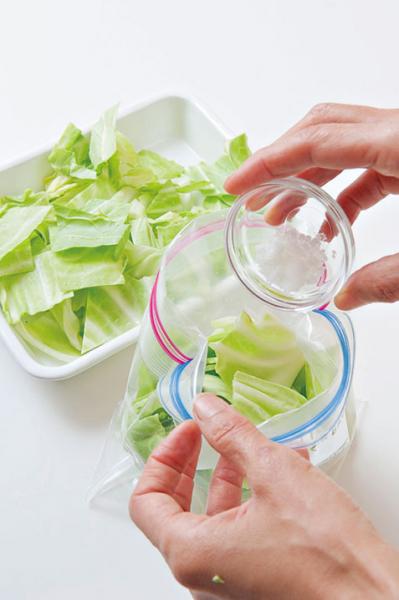 たった15分で完成！【キャベツの浅漬け】はサラダより時短。キャベツの大量消費にも（サムネイル画像2）