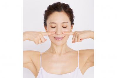 たるみとほうれい線を解消！小鼻のわきのほぐし方とは？筋膜リフト美顔セルフケア