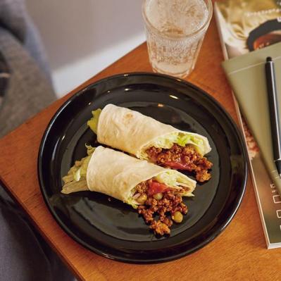 ネトフリを見ながら片手でも食べられる！ 簡単【メキシカン】2選「ナチョス」「タコス」（サムネイル画像4）