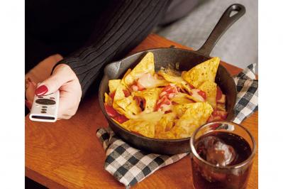 ネトフリを見ながら片手でも食べられる！ 簡単【メキシカン】2選「ナチョス」「タコス」