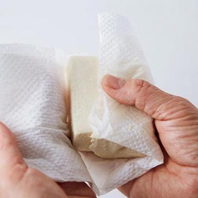 【豆腐】が主役の簡単＆ヘルシーなおかず2選｜上田淳子さんのラクするご自愛ごはん（サムネイル画像3）