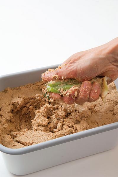 ぬか漬けに挑戦！初心者でも簡単に始められる、本格派のぬか床づくり（サムネイル画像13）