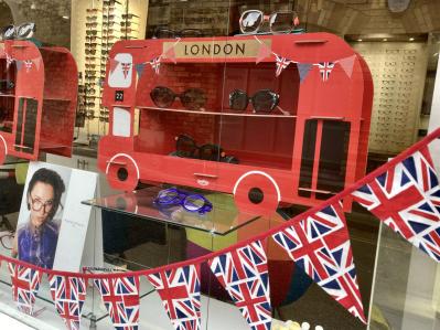 【英国流ガーデニング】イギリスの街中が花であふれたチャールズ国王の戴冠式（サムネイル画像10）