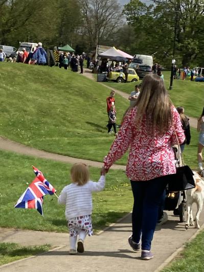 【英国流ガーデニング】イギリスの街中が花であふれたチャールズ国王の戴冠式（サムネイル画像11）