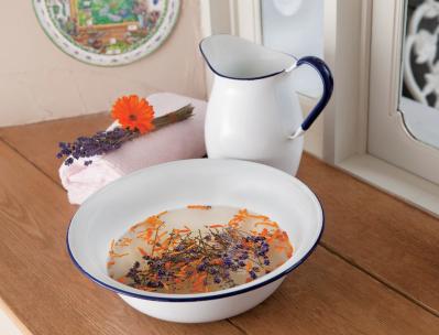 【ガーデニング】ラヴェンダー、ミントなど香り高いハーブを美容や暮らしに活用するには？（サムネイル画像2）