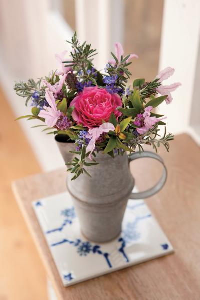 【ガーデニング】ラヴェンダー、ローズマリーで簡単！ 香りで癒やされるハーブクラフト（サムネイル画像8）