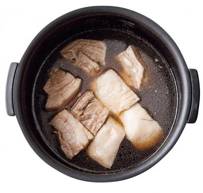 【炊飯器ひとつ】で、とろふわ豚の角煮が完成！　ほったらかしでジューシー（サムネイル画像4）