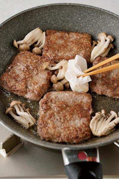 【ひき肉】の鮮度をキープする保存方法とは？｜小田真規子さんの「塩と油で下味冷凍」（サムネイル画像6）